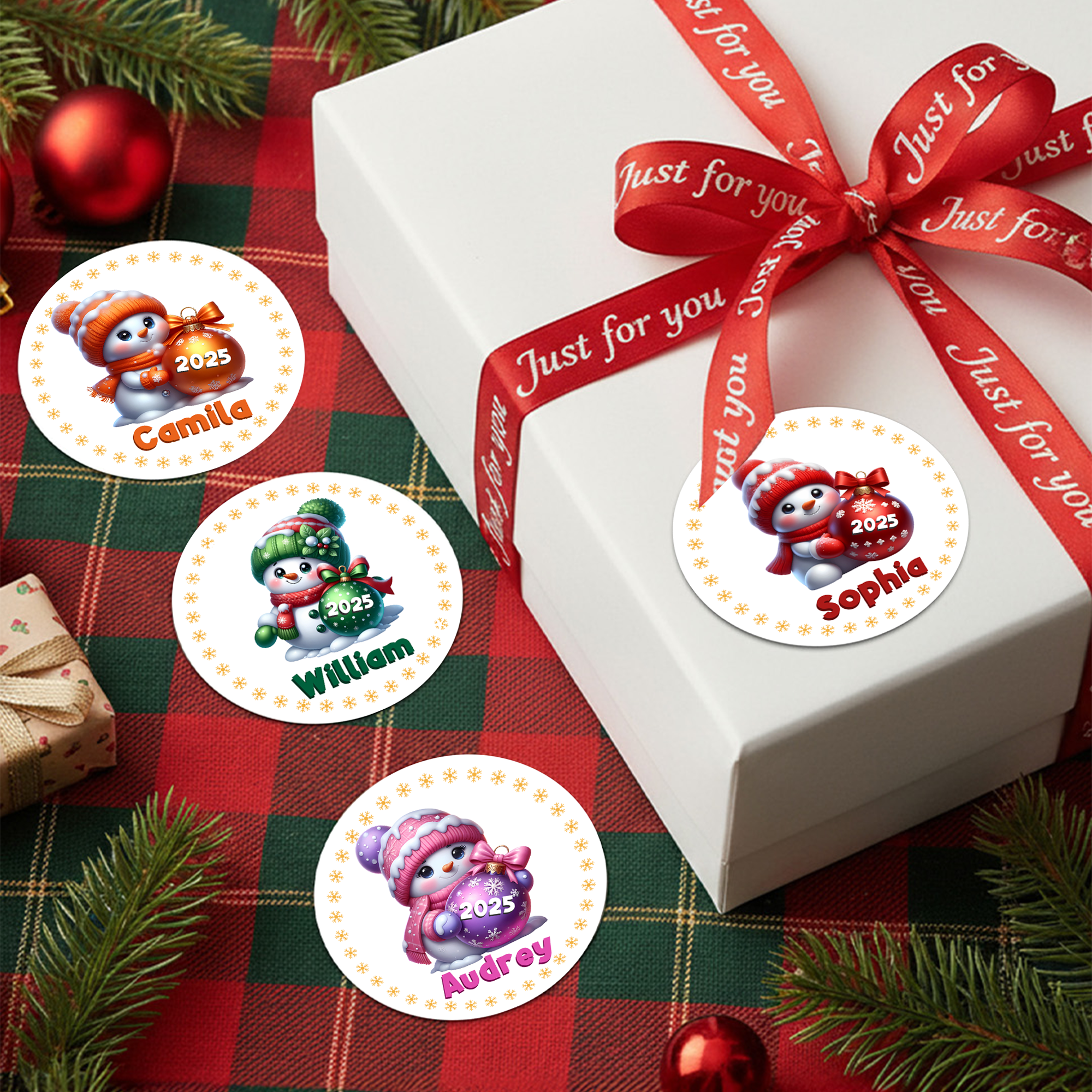 Personalizado lindo muñeco de nieve de Navidad Etiquetas Adhesivas con Nombre y Año DIY Regalo Decoración Fiesta de Navidad Favores para la Familia Niños Amigos