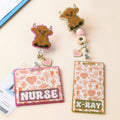 Personalizada estilo vaquera occidental Highland Vaca Insignia Carrete con el texto y el encanto del corazón Semana de la Enfermera Cumpleaños Regalo de Navidad para la Enfermera Personal Médico