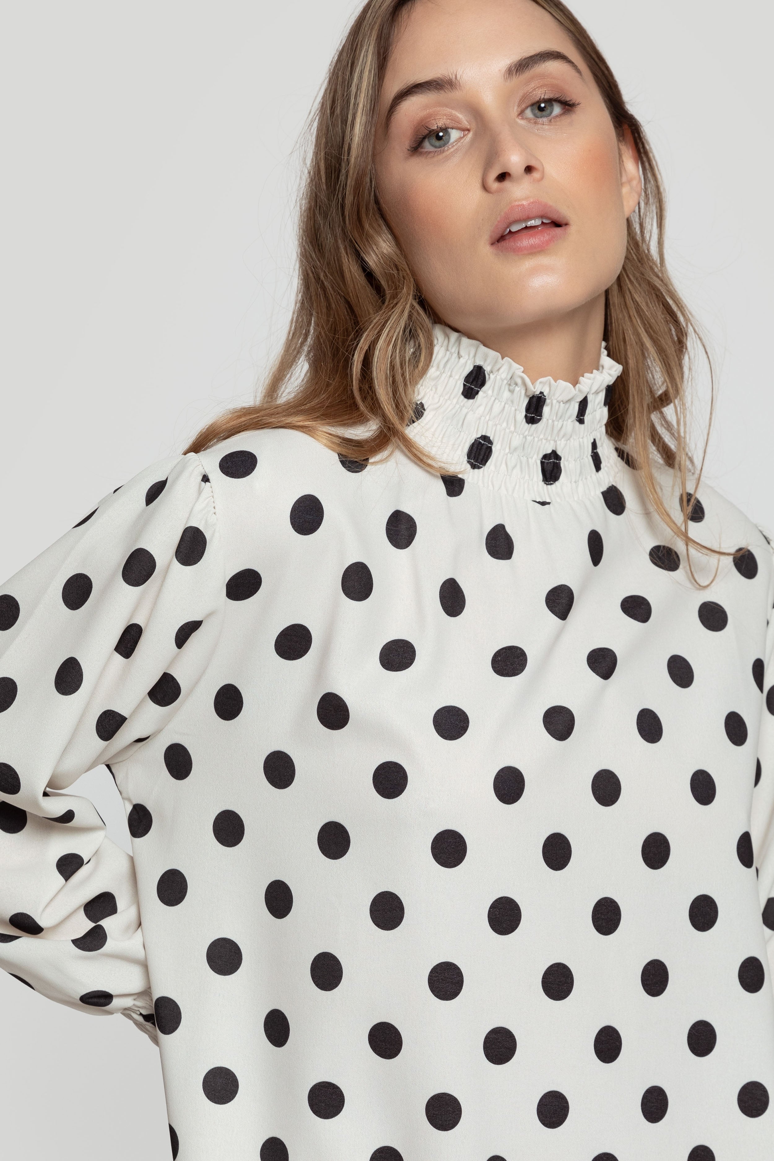 VESTIDO  LUNARES