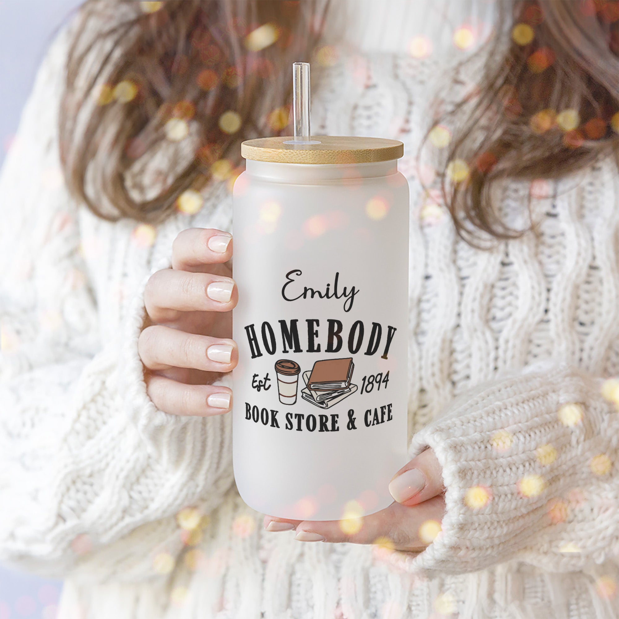 Vaso de cristal con tapa y pajita personalizado con el nombre de Homebody Book Store & Cafe 20 oz Book Club Birthday Gift for Bookworms