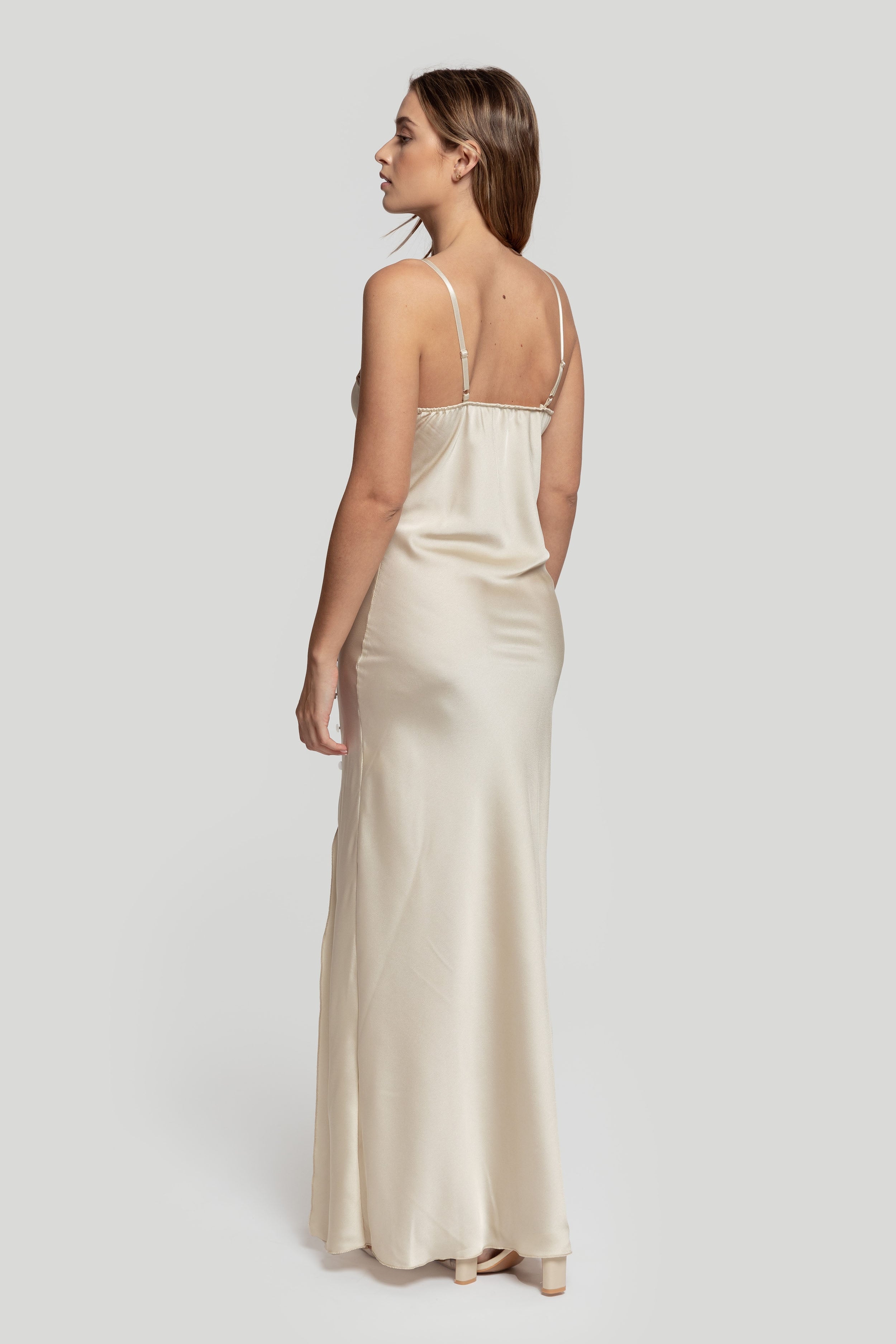 VESTIDO  LENCERO