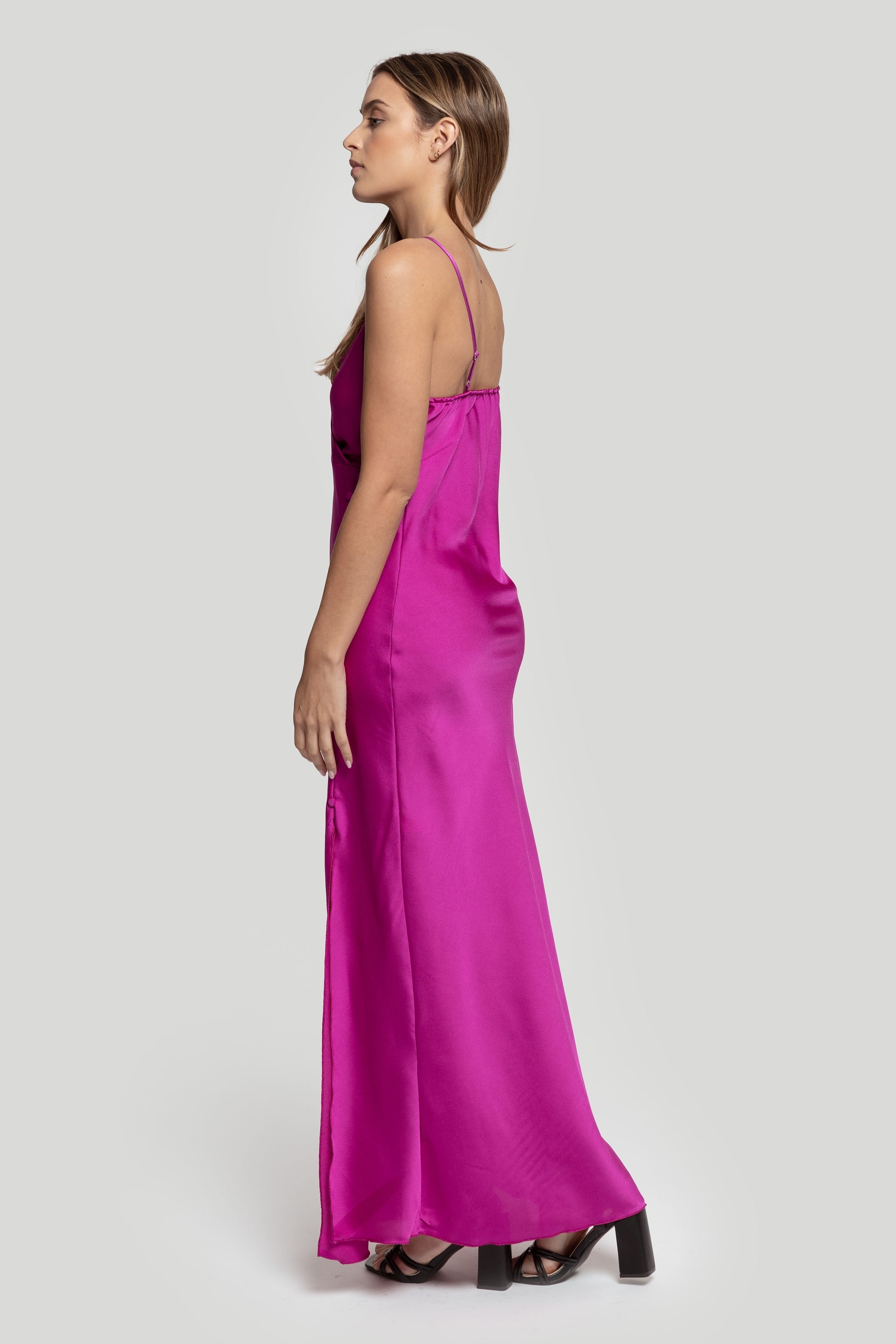 VESTIDO  LENCERO