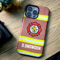 Cruz de Malta Personalizada Uniforme de Bombero Funda Mate Brillante con Nombre para iPhone Samsung Día de Acción de Gracias Regalo de Cumpleaños para Bomberos