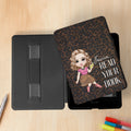 Funda Kindle Personalizada de Caricatura de Personaje de Lectura con Estampado de Leopardo y Nombre para Múltiples Modelos de Uso Diario Regalo de Cumpleaños para Amante de los Libros