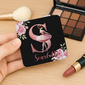 Alfabeto de bailarina personalizado Floral de doble cara 1X 2X PU Espejo de maquillaje de cuero con nombre e inicial Cumpleaños Aniversario Regalo para Ballet Lovers