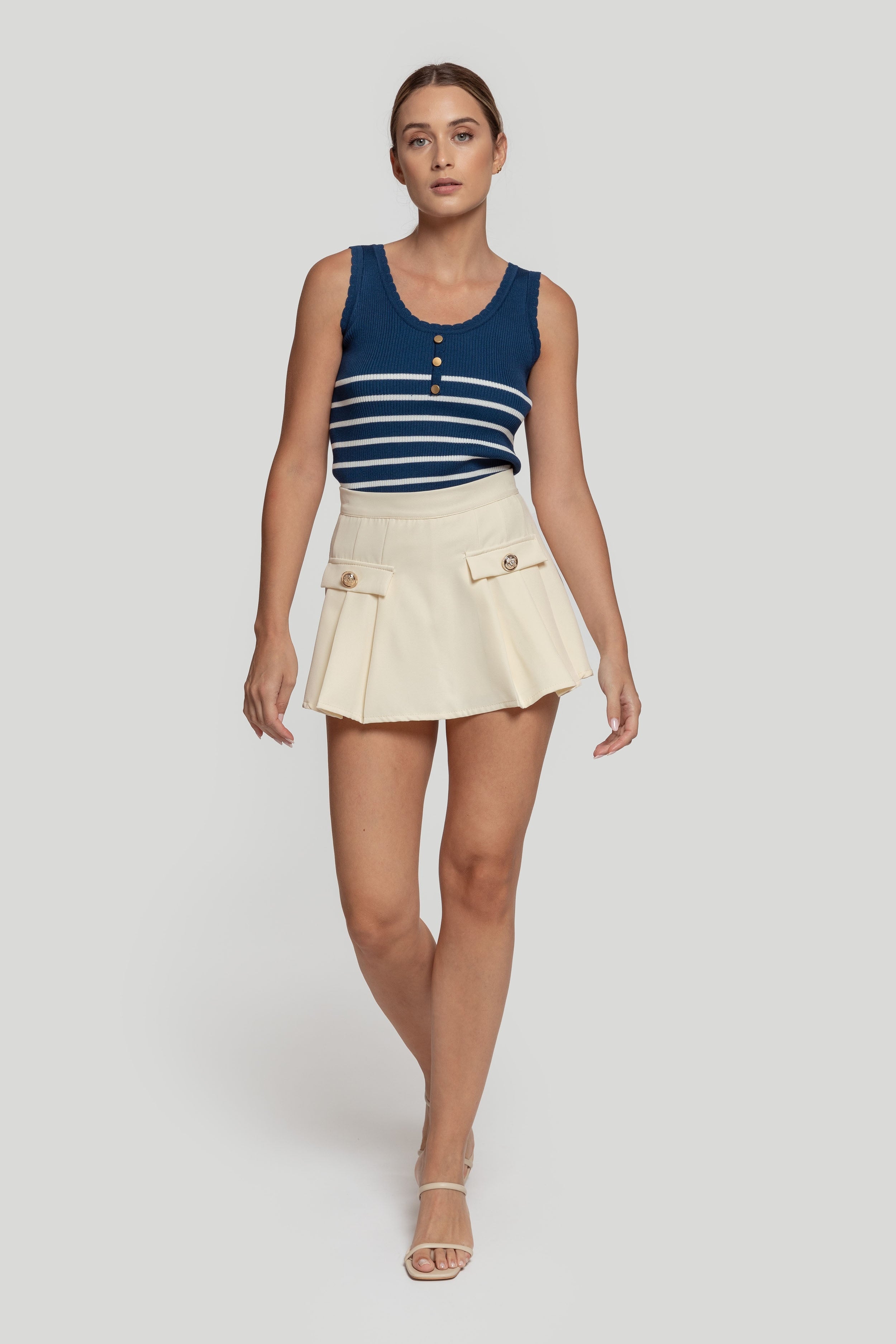 SHORTS  PLISADO