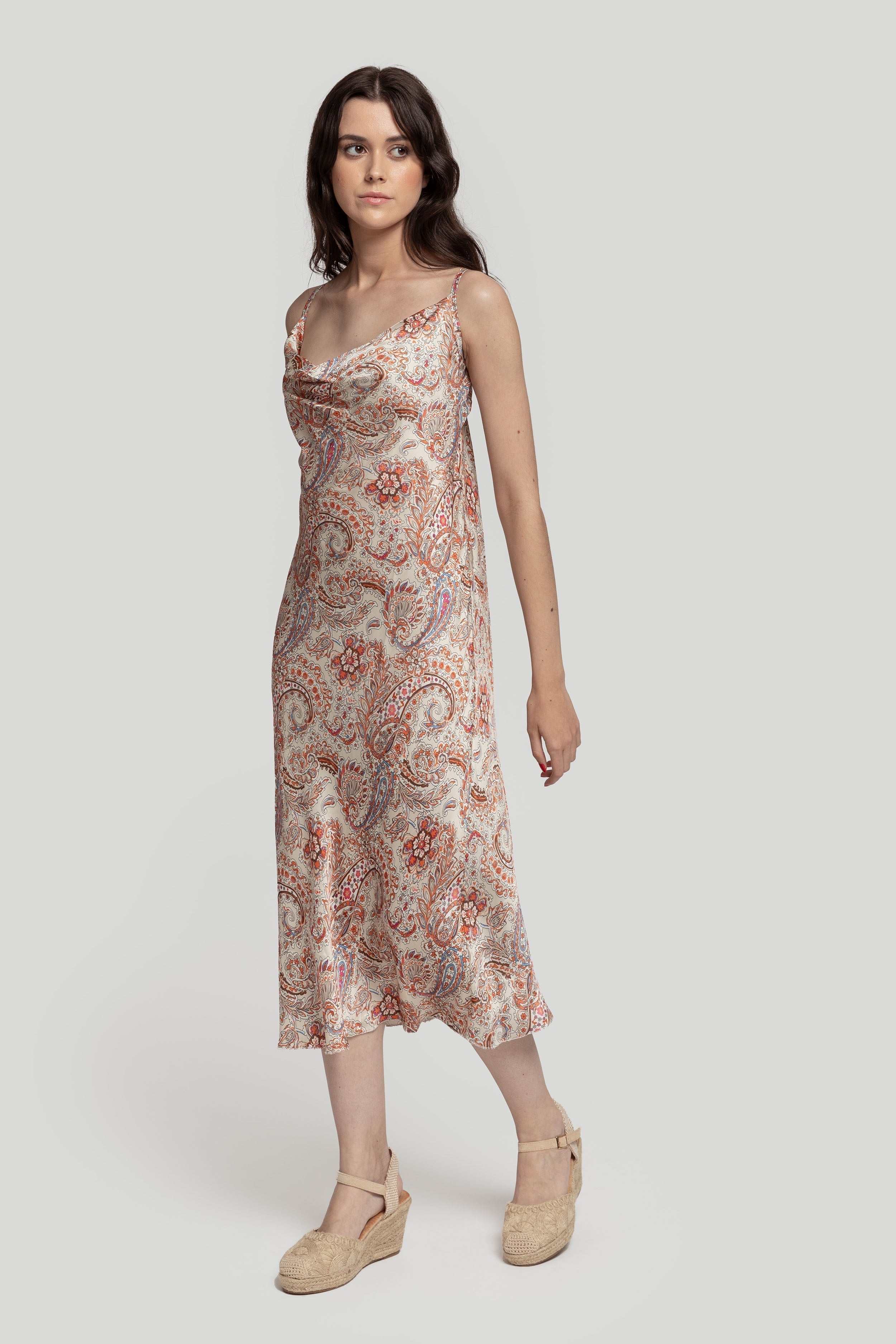 VESTIDO  SATINADO