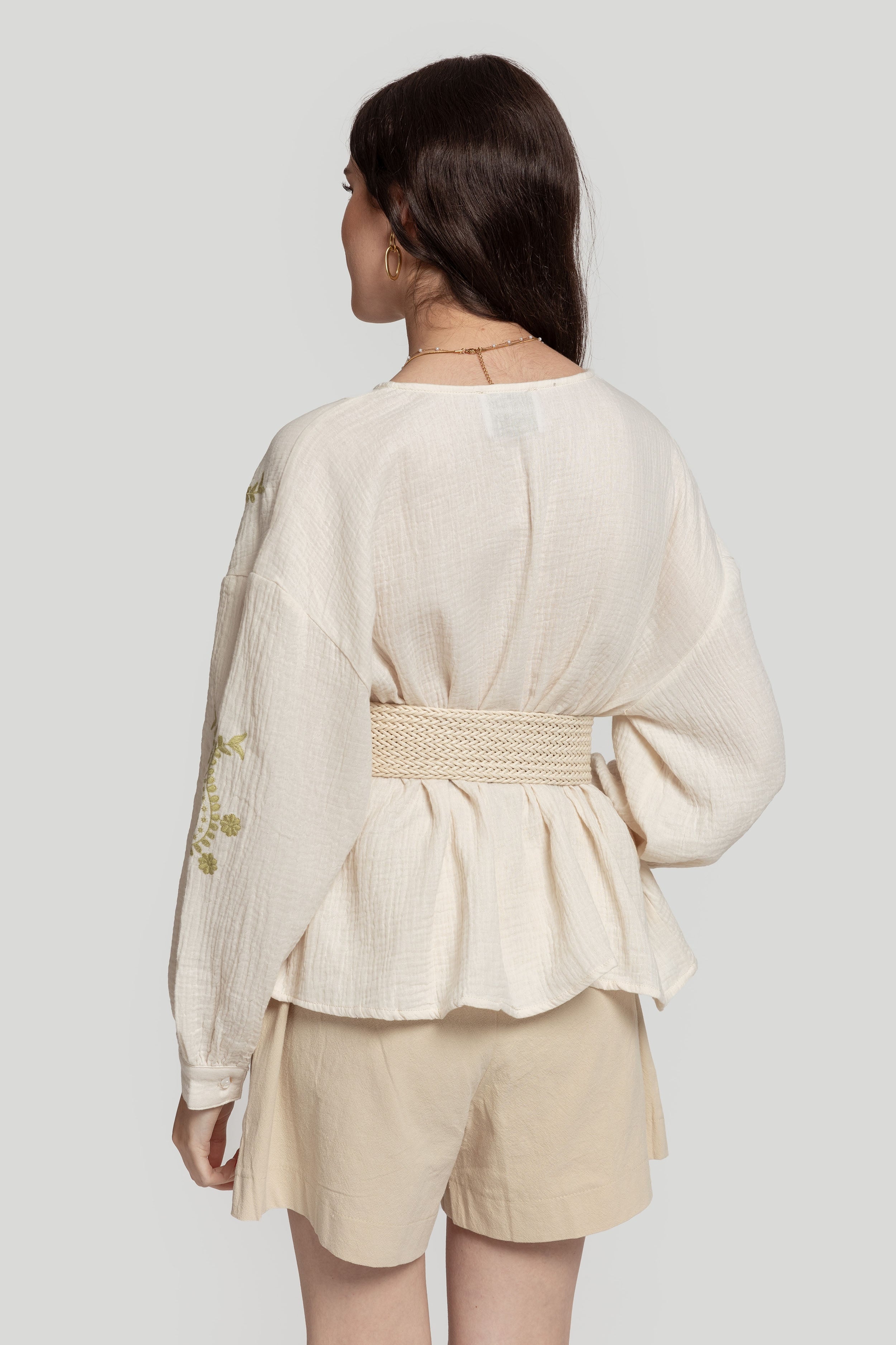 BLUSA  BORDADOS