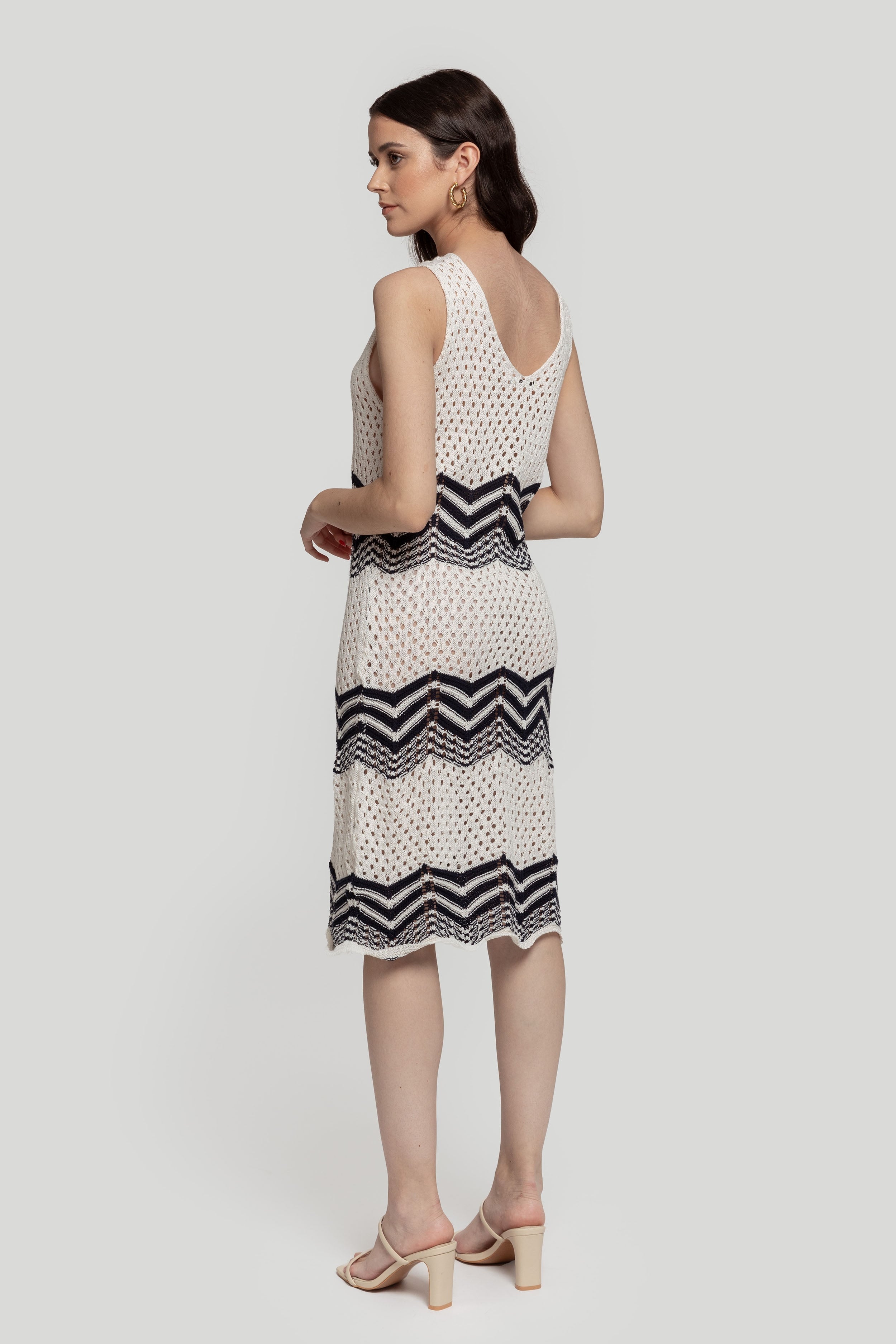 VESTIDO  CALADO
