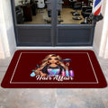 Personalizado elegante peluquero de dibujos animados multicolor antideslizante alfombra de la puerta con el texto Peluquería Accesorios de apertura de regalo para los amantes del cabello peluquería