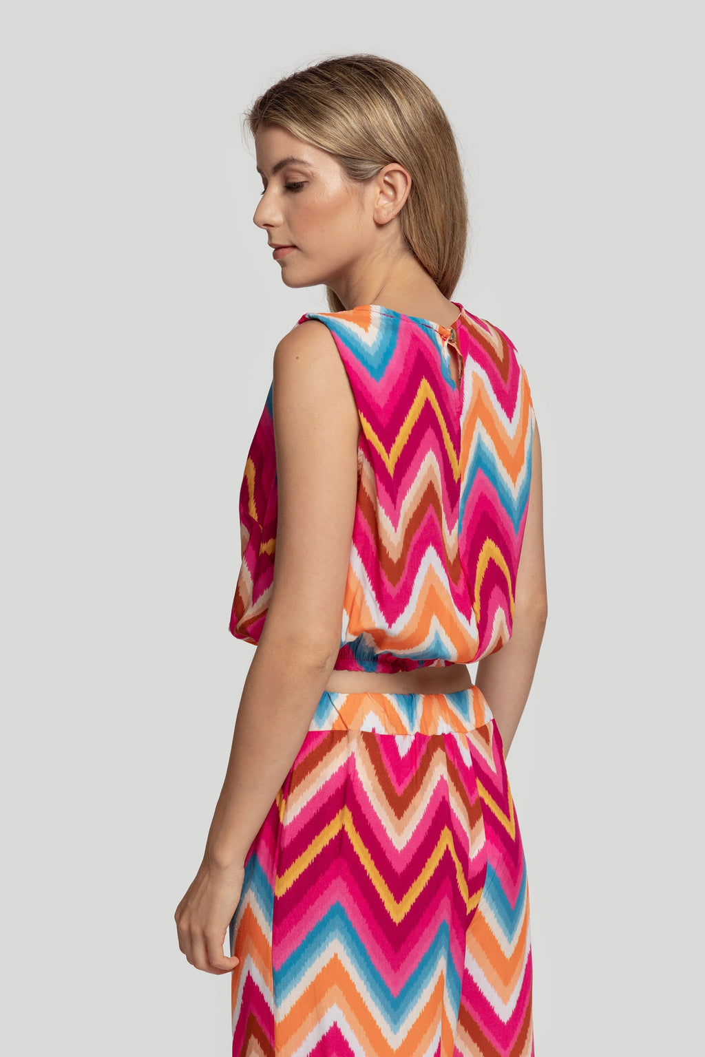 TOP  CROPPED