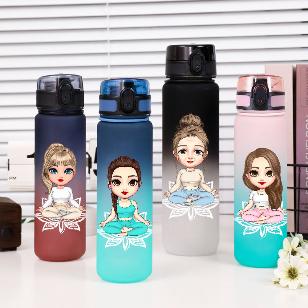 Botella de agua deportiva con tapa abatible y correa para regalo de cumpleaños para mujeres amantes del yoga