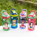 Botella de agua con pajita de silicona y asa Personalizada Crayon Cartoon Character 16 oz Back to School Birthday Holiday Gift for Boys Girls