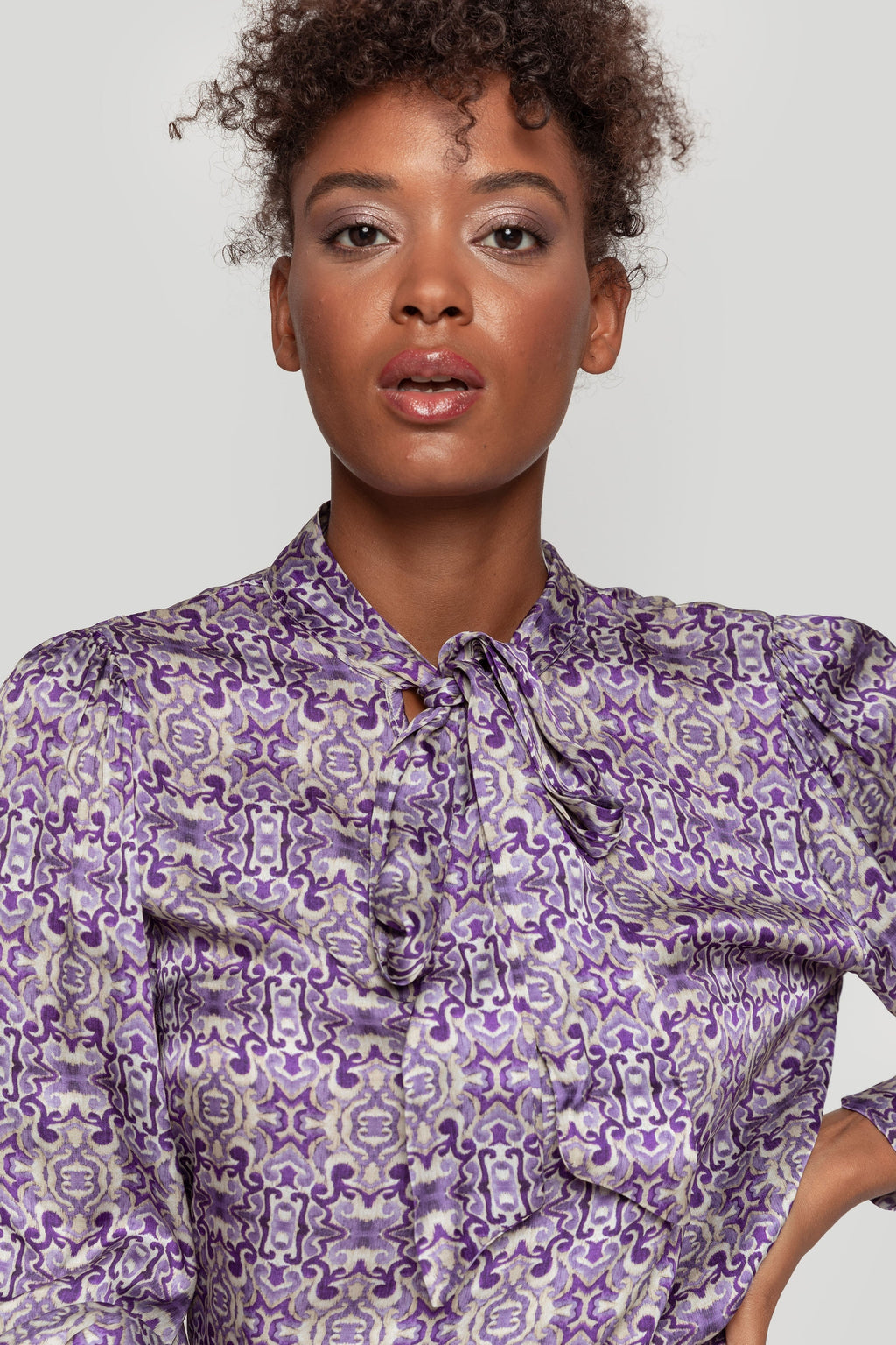 BLUSA  SATINADA