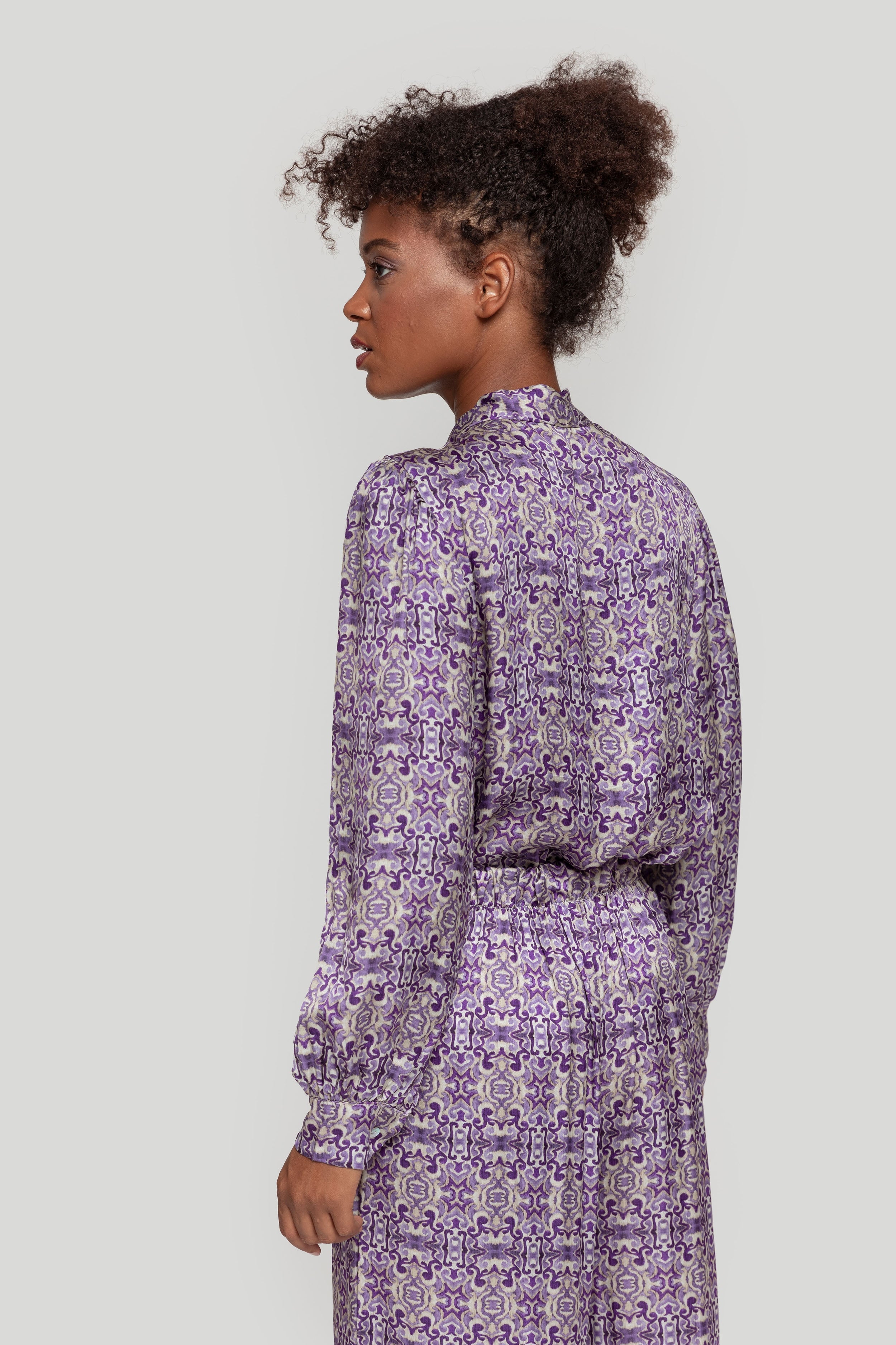 BLUSA  SATINADA