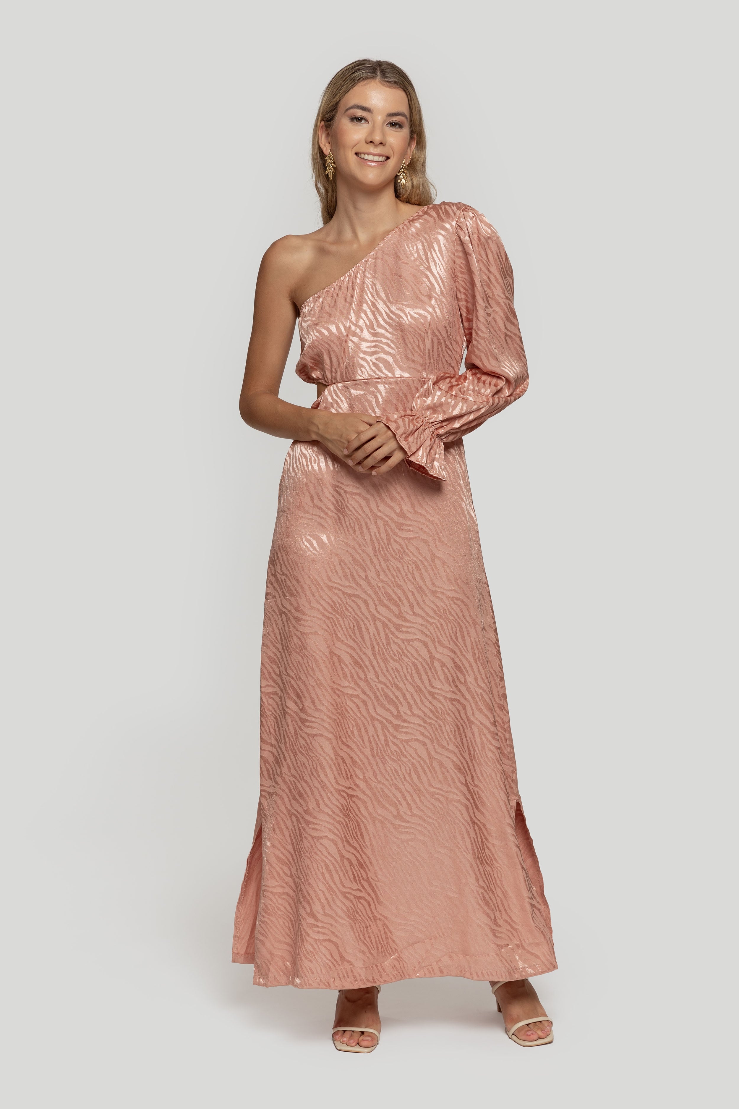 VESTIDO  CUT OUT