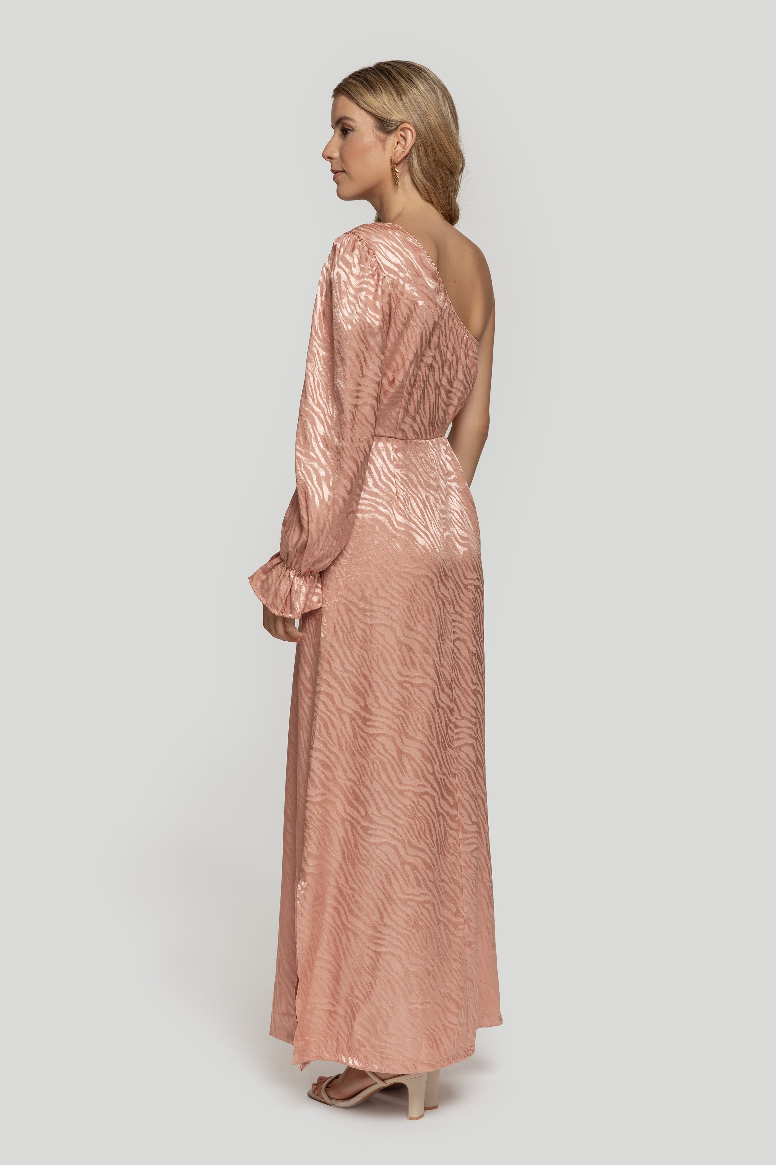 VESTIDO  CUT OUT