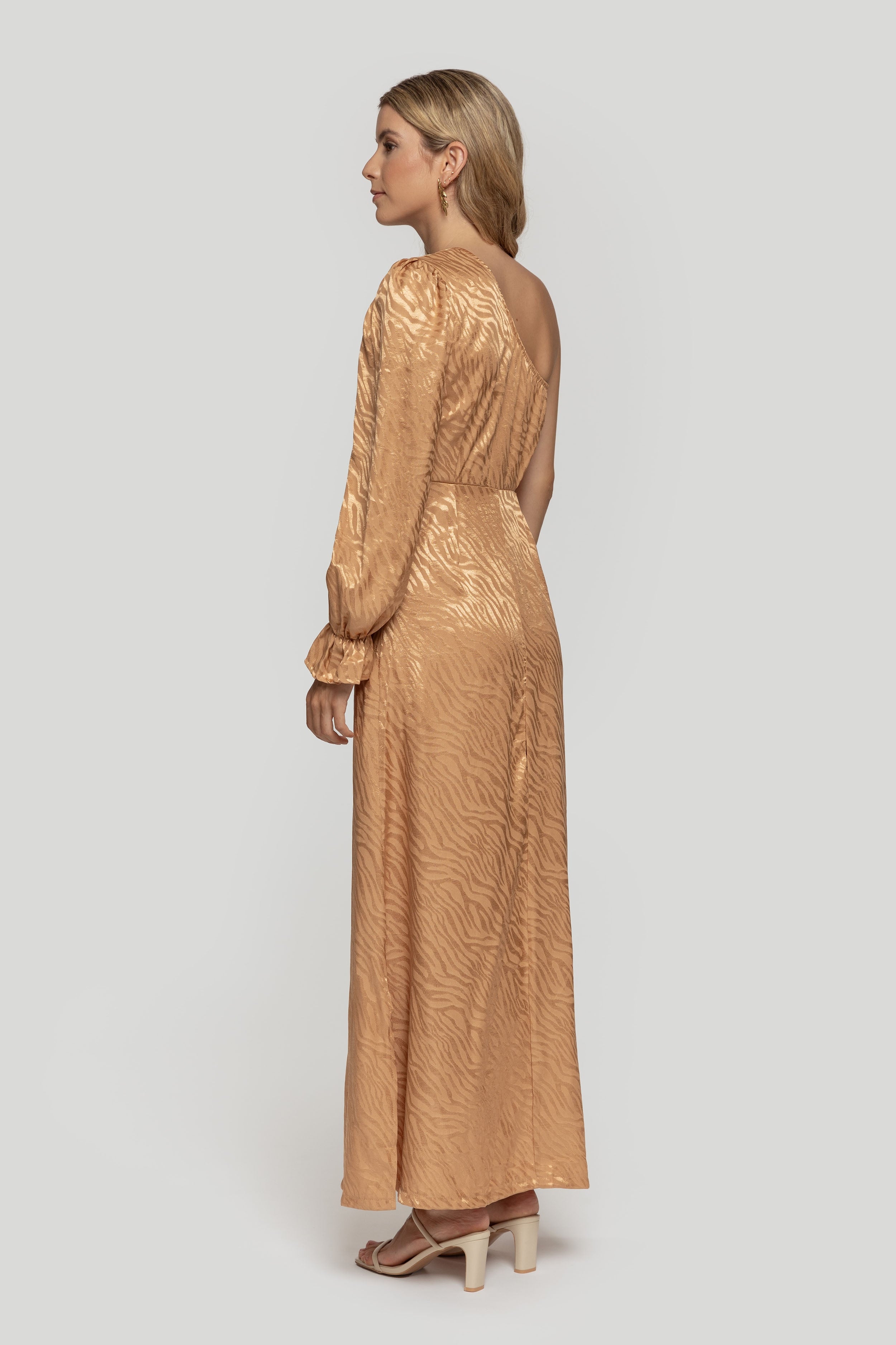 VESTIDO  CUT OUT