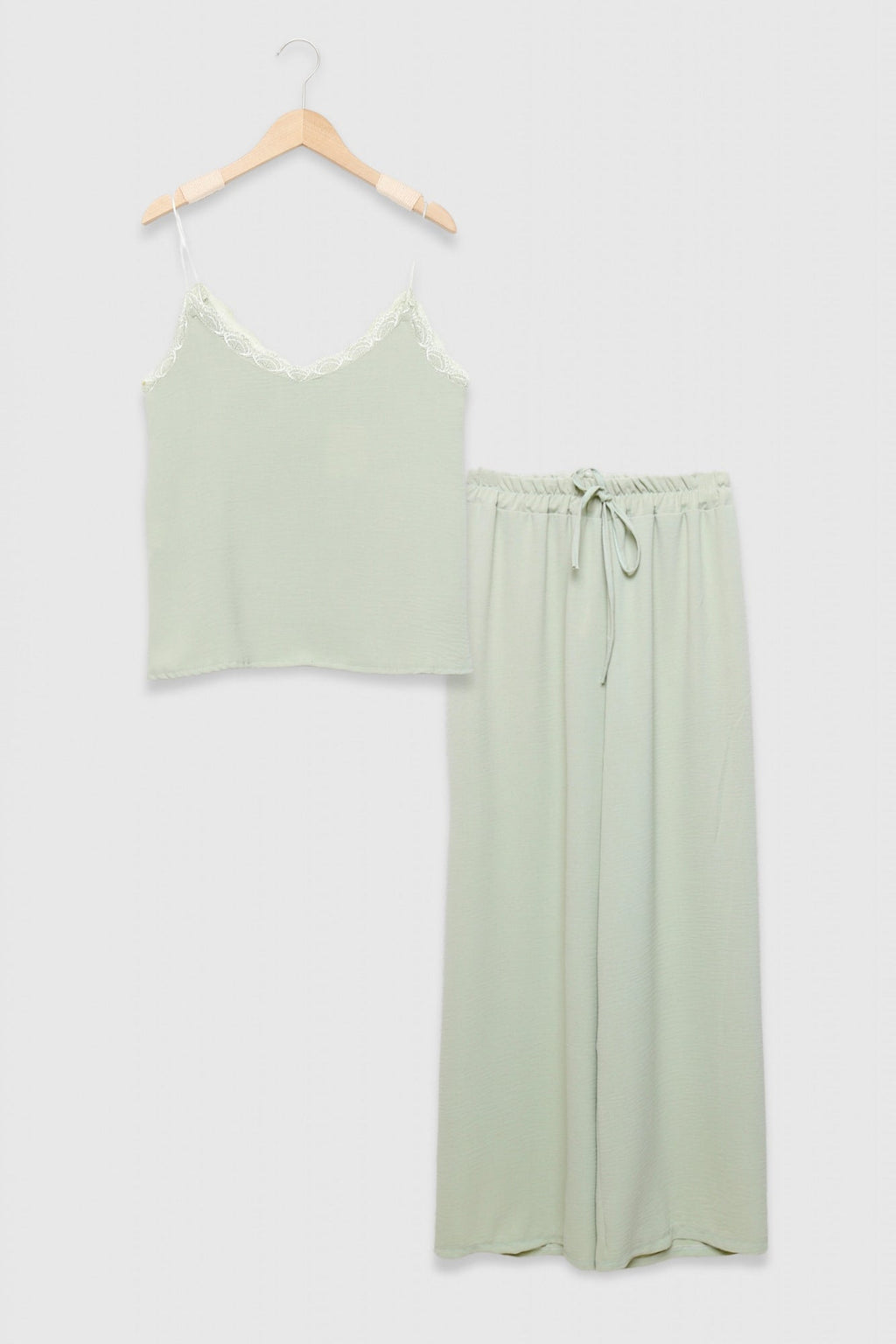 CONJUNTO  COSTA
