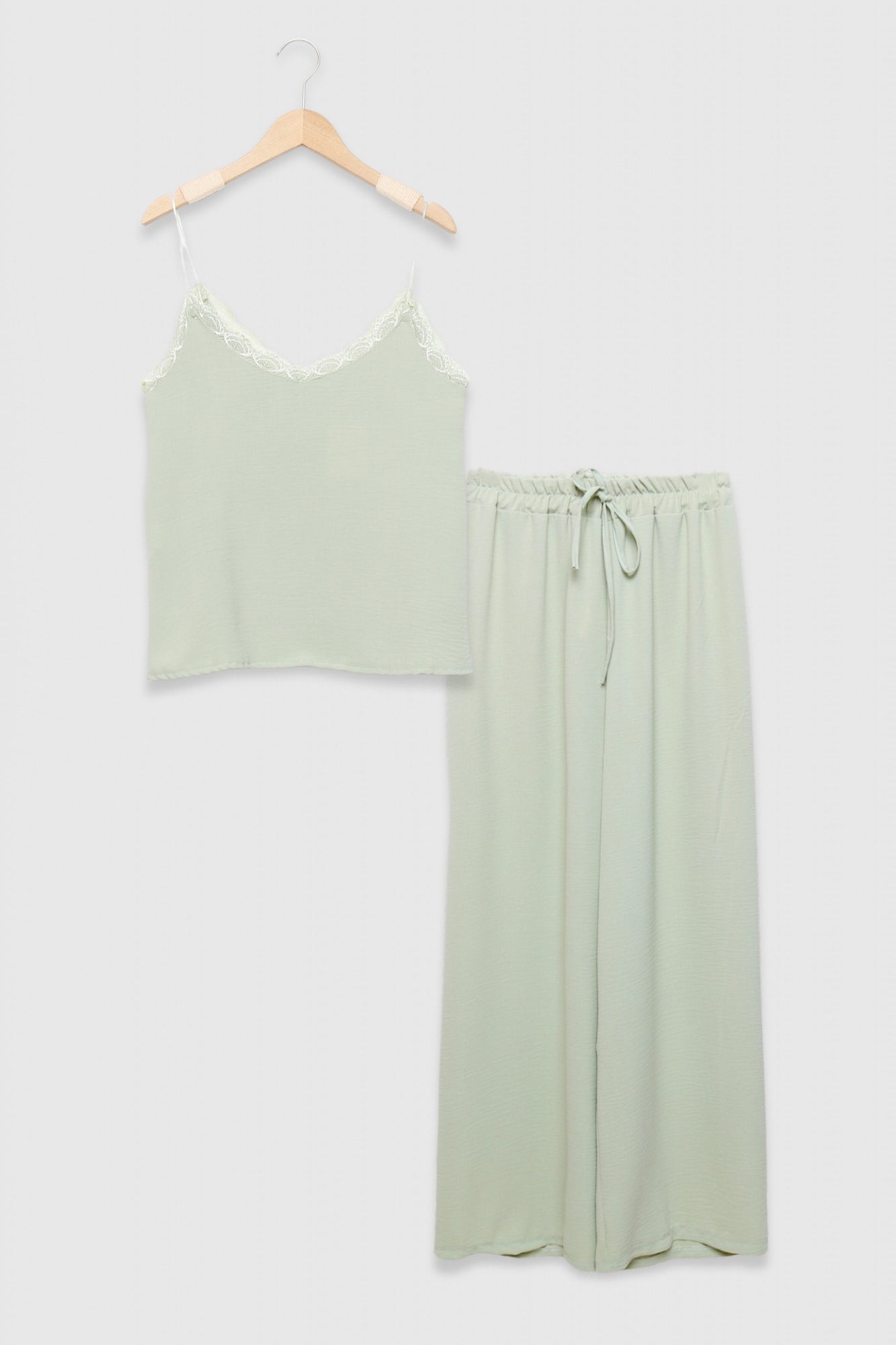 CONJUNTO  COSTA