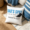 Personalizado Go Sit Over There Texto Multicolor Suave Funda de Almohada con Bolsillo para Mando a Distancia Cumpleaños Día del Padre Regalo de Bienvenida para Papá Familia