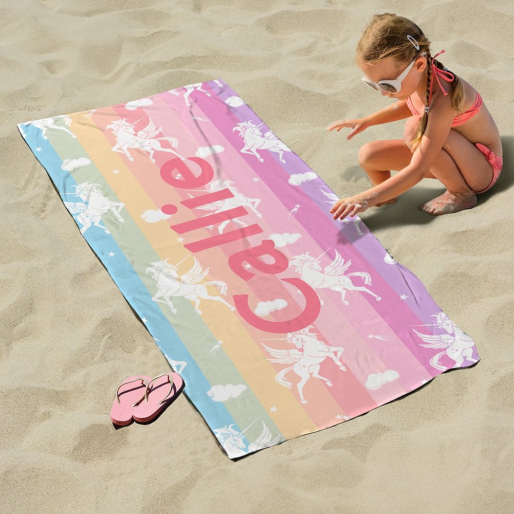 Toalla de playa personalizada con el nombre de unicornio de fantasía y fondo arco iris, de gran tamaño y secado rápido Accesorios de vacaciones de verano Regalo de cumpleaños para niños Niñas