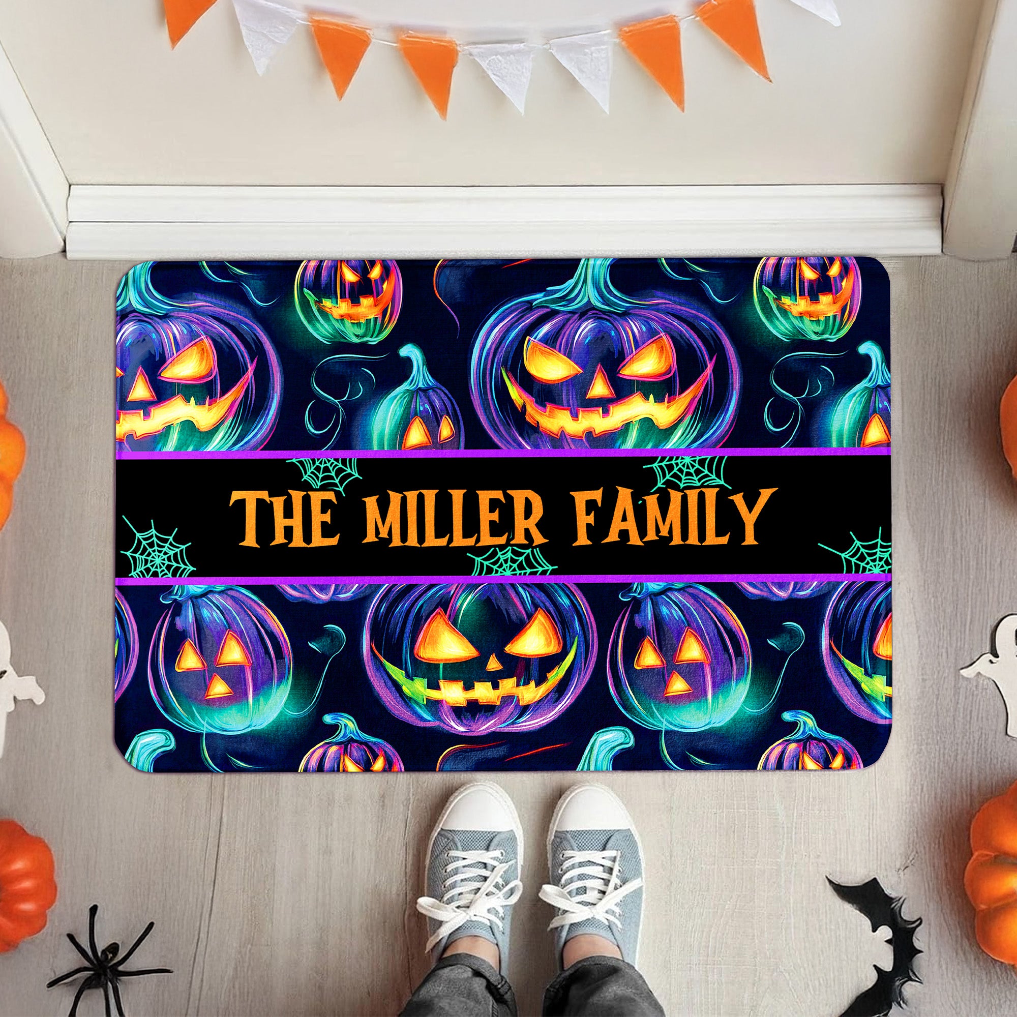 Personalizado Spooky Neon Spider Web Fantasma Calabaza Linterna Felpudo con texto Decoración para el hogar Halloween Regalo para amigos de la familia
