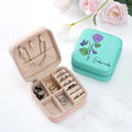 Personalizado Nacimiento Flor PU Joyero de cuero con nombre de viaje portátil esencial Cumpleaños Regalo de boda para las mujeres