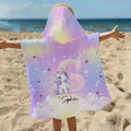 Toalla de playa con capucha, personalizada, fantasía unicornio, tamaño grande, suave, con nombre, inicial, fiesta en la playa, viaje, vacaciones de verano, regalo de cumpleaños para niñas.
