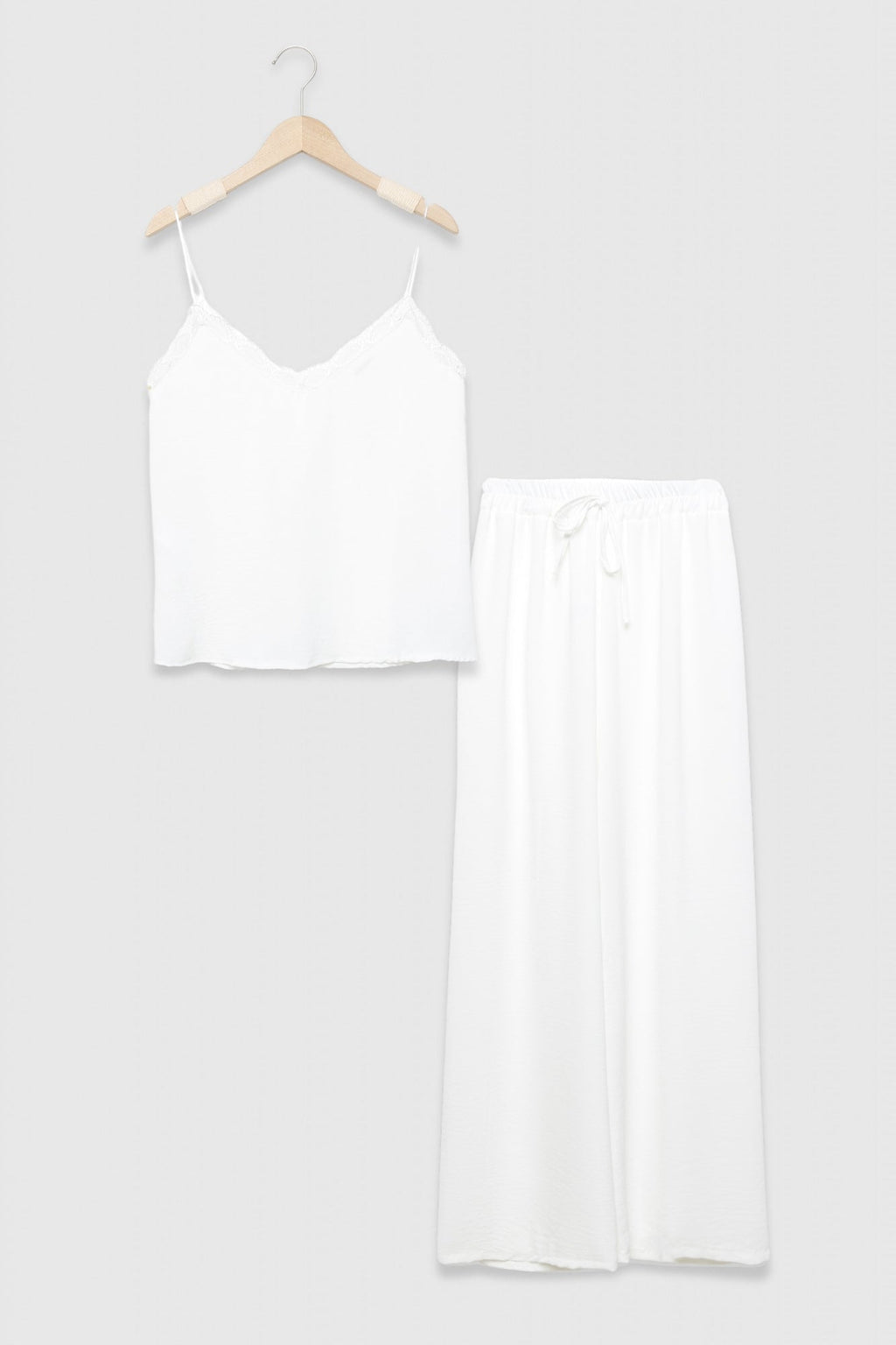 CONJUNTO  COSTA