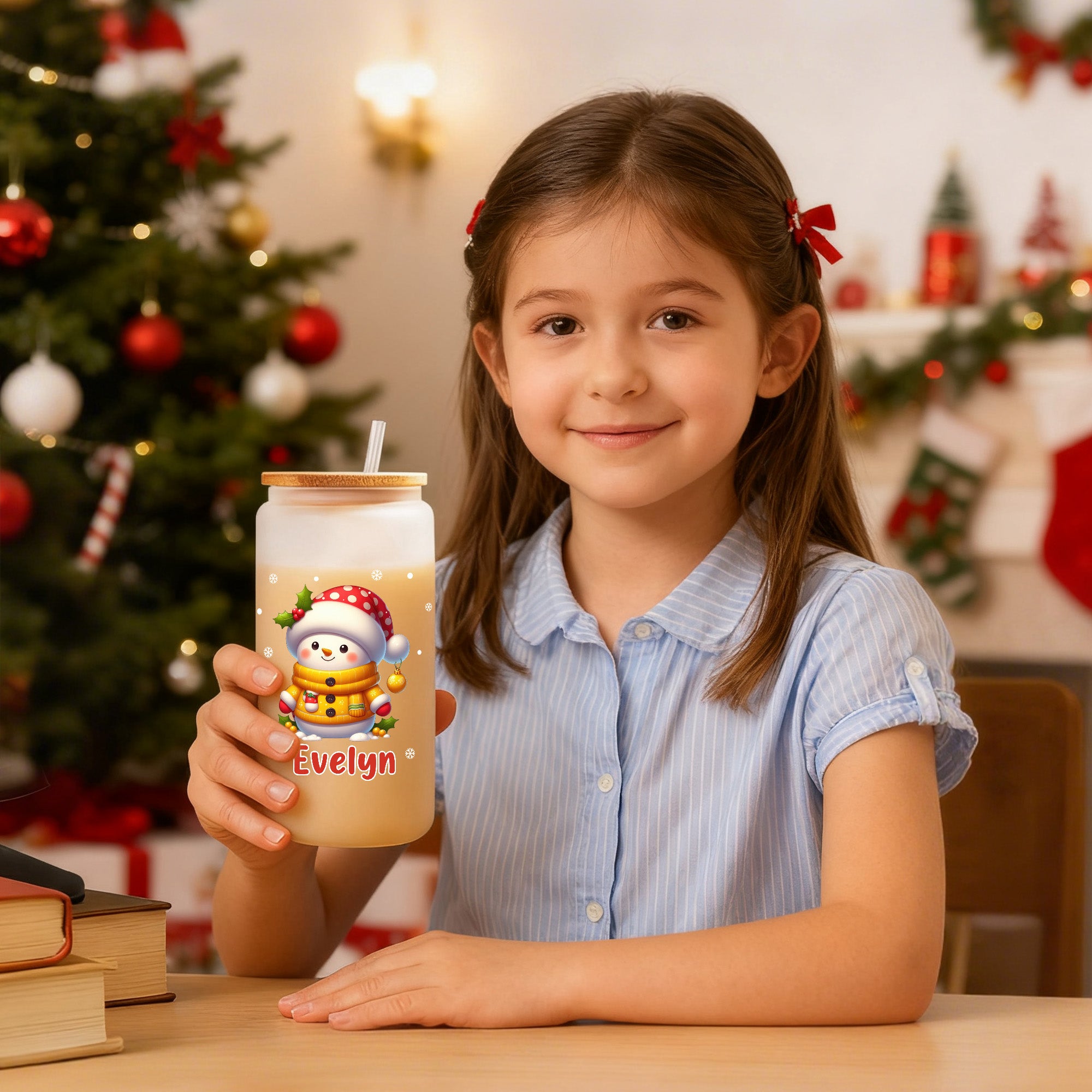 Vaso de cristal personalizado con nombre de muñeco de nieve de 20 oz con tapa de bambú y pajita Regalo de Navidad para familiares y amigos
