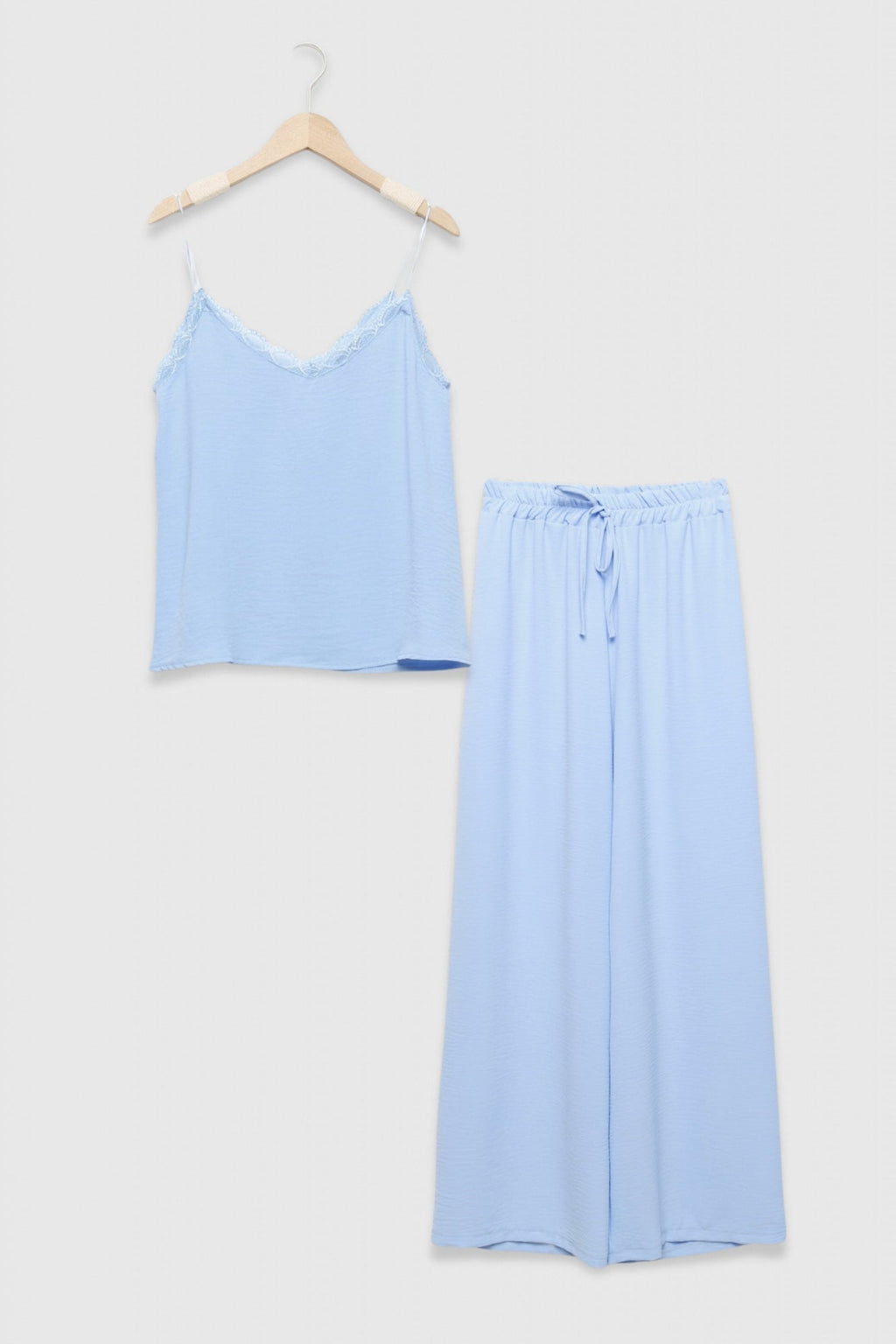 CONJUNTO  COSTA