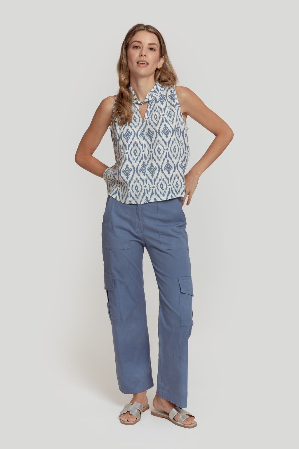 TOP  HALTER