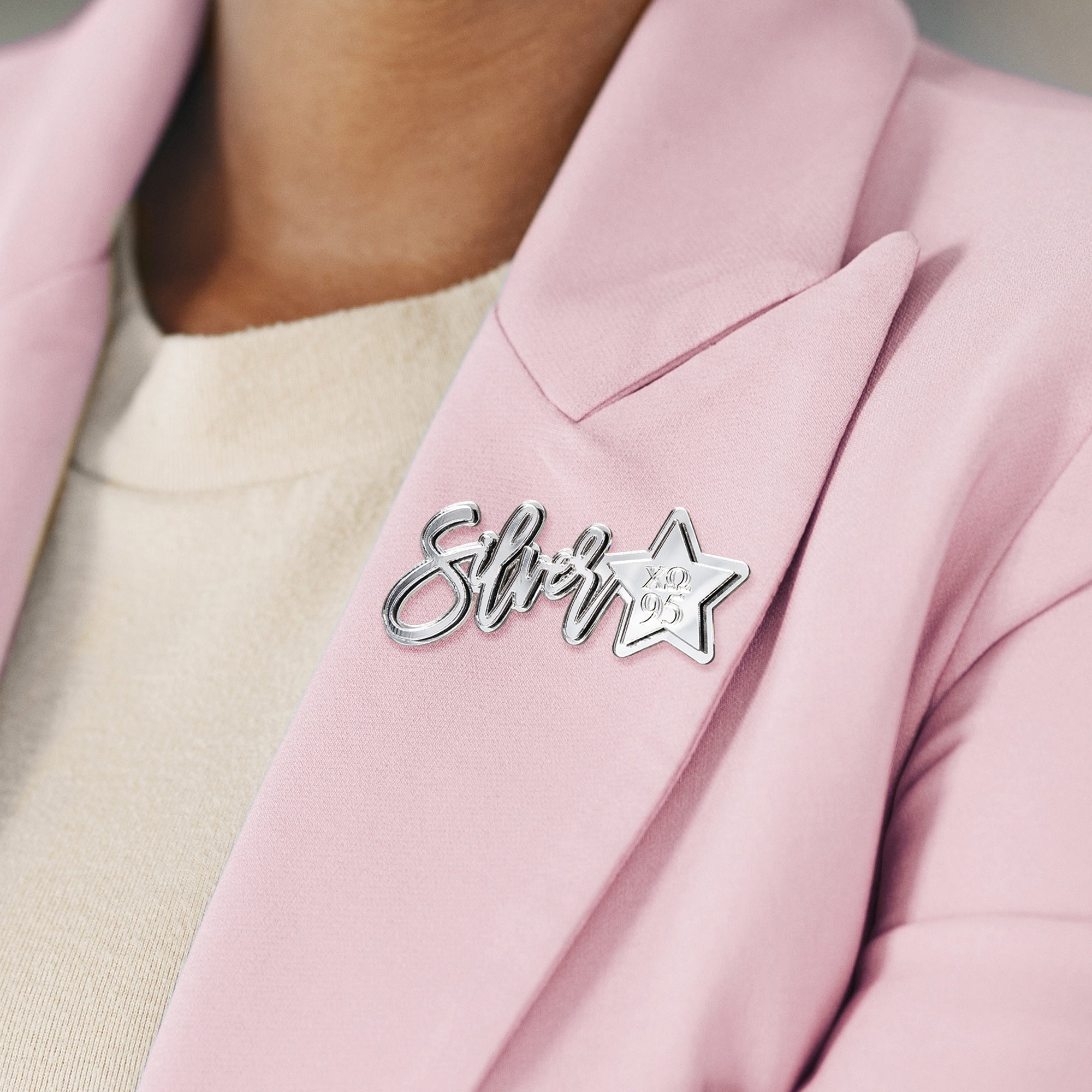 Insignia personalizada de la letra griega de la hermandad Star Crown con el capítulo y el año 25 Silver 50 Gold Anniversary Gift for Sorors | Callie × Affinity Licensing