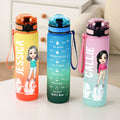Personalizada de dibujos animados Fitness Nombre del personaje 32 oz Gradiente Botella de agua con marcador de tiempo Motivacional Cumpleaños Deportes Regalo para las mujeres amantes de la aptitud