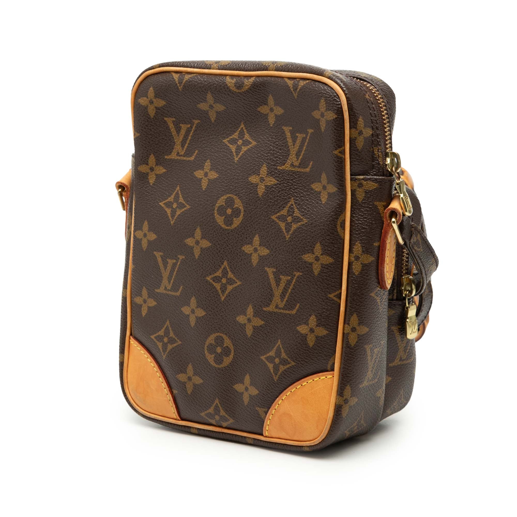 Monogram Amazone
