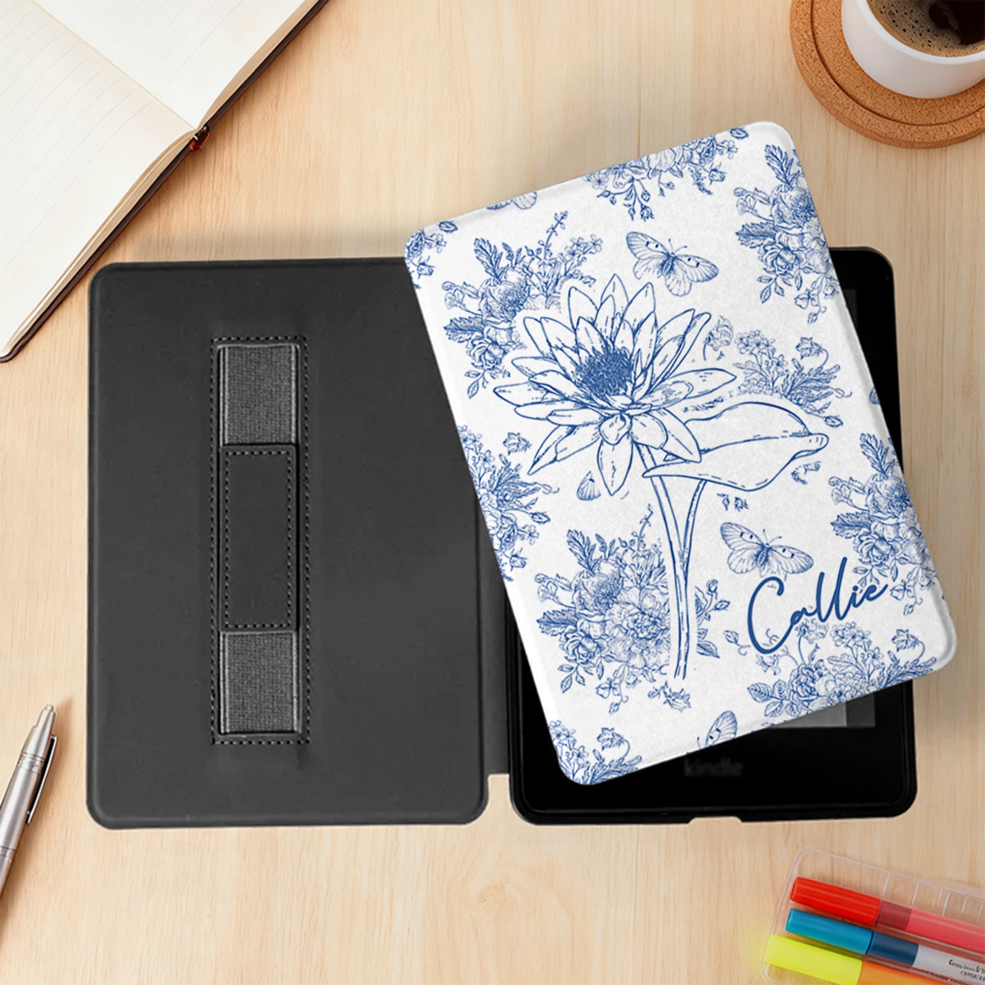 Funda Portátil Kindle Personalizada Toile De Jouy Flor de Nacimiento con Nombre Uso Diario Regalo de Cumpleaños para los Amantes de los Libros Ratones de Biblioteca