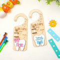 Colgador de puerta de madera personalizado con el nombre del Ratoncito Pérez grabado con ranura para el dinero y botella de cristal Decoración de dormitorio Regalo de recuerdo de pérdida de dientes pa