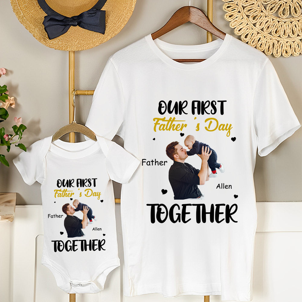Personalizado Nuestro Primer Día del Padre Juntos Foto 100% Algodón Camiseta Bebé Body con Nombres Regalo de Cumpleaños para Bebé Papá