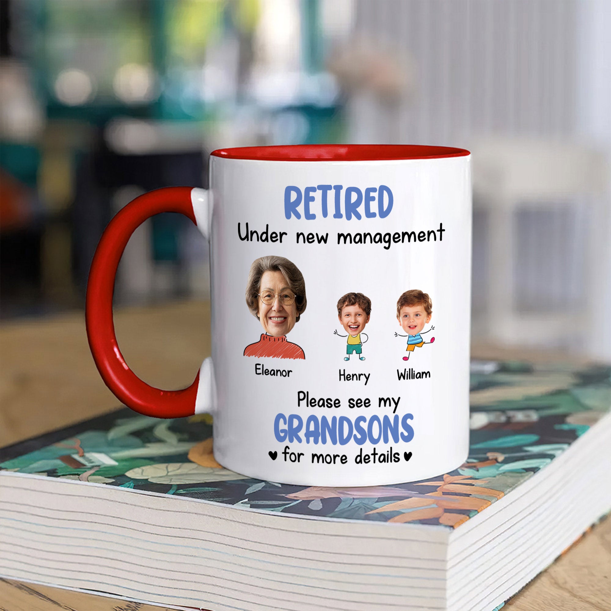 Taza de Cerámica Personalizada Jubilados Bajo Nueva Gerencia de 11 oz con 1-6 Fotos de Caras de Niños Divertido Regalo de Jubilación para Abuelos