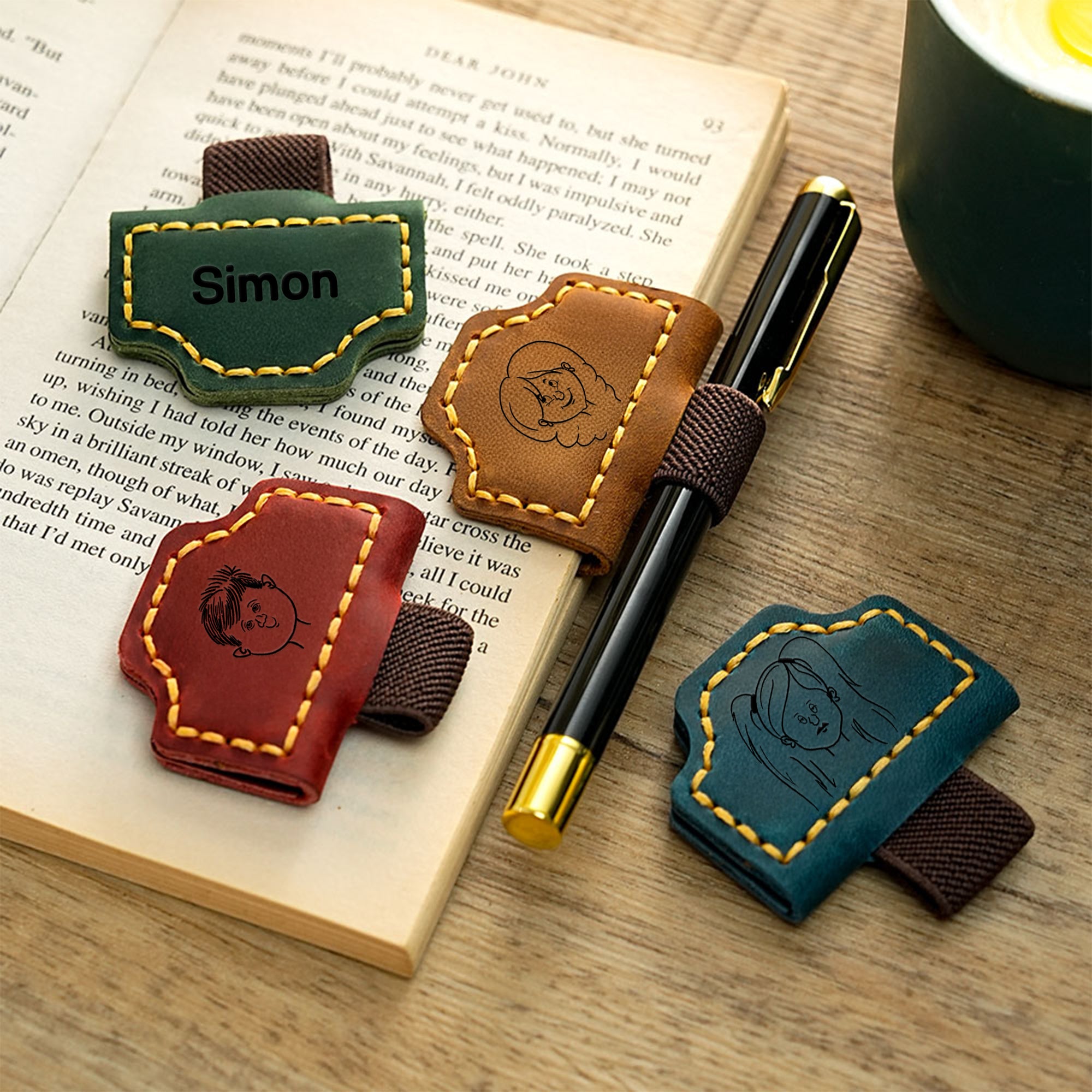 Marcapáginas de piel personalizado con nombre y portabolígrafos en estilo cómic Regalo de uso diario para la oficina para amigos Ratón de biblioteca