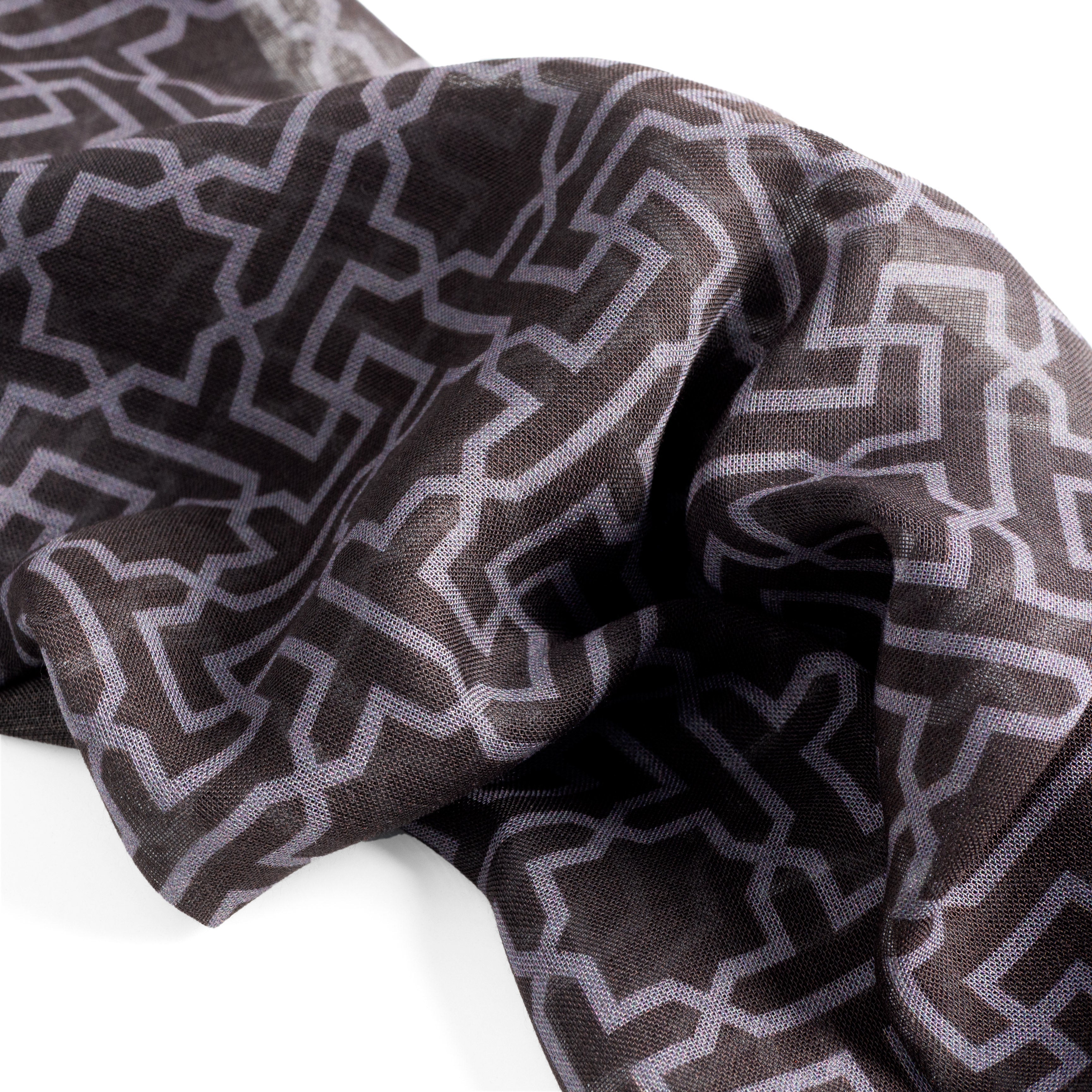Black and Gray Scarf Rawda v1
