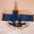 Pantalon 100% pure soie de mûrier - Bleu nuit imprimé cœurs