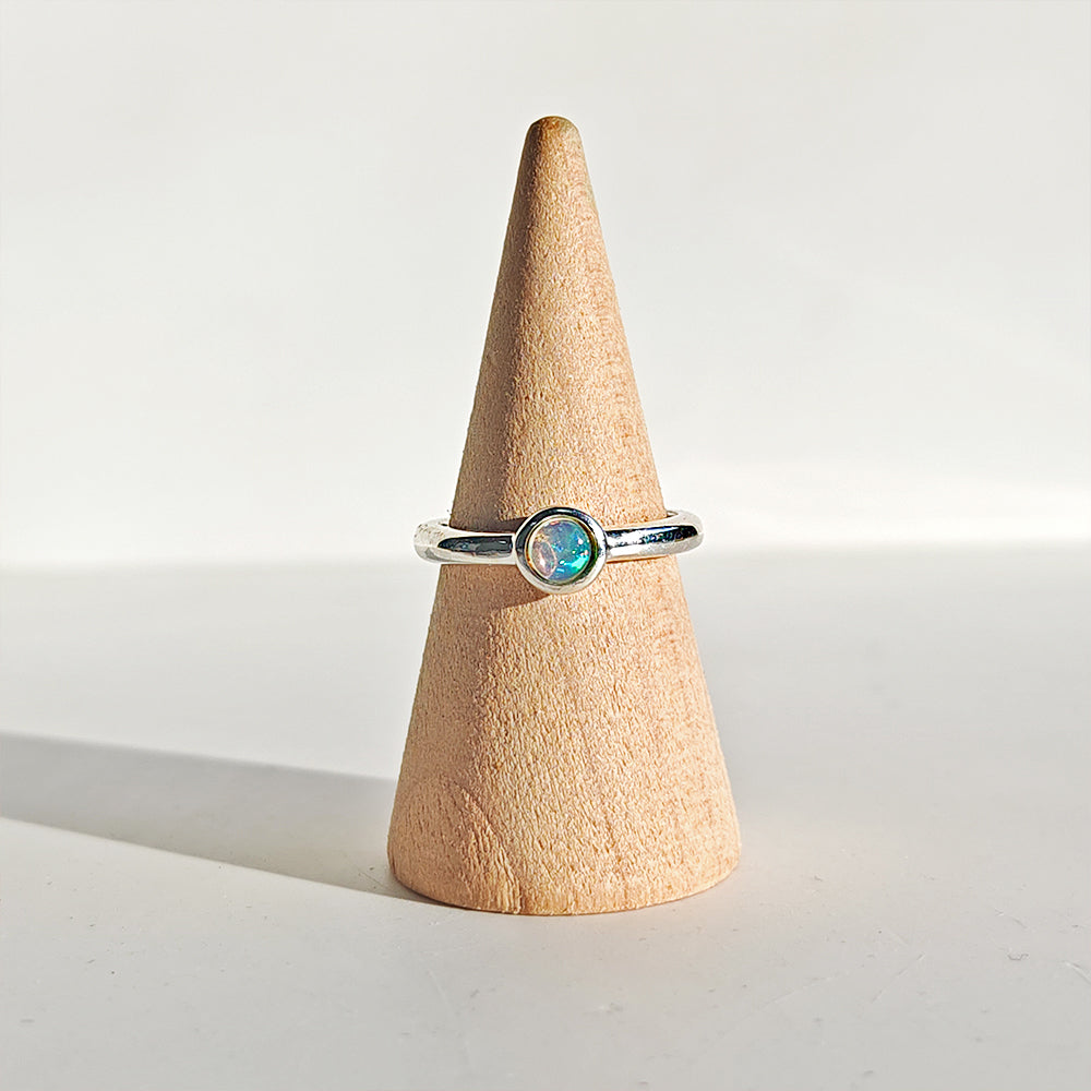 Anillo Círculo de Ópalo y Plata de Ley 925