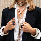 Anillo azul marino con amazonita roja