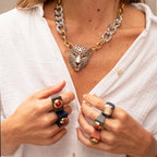 Anillo mujer gris con agata miel