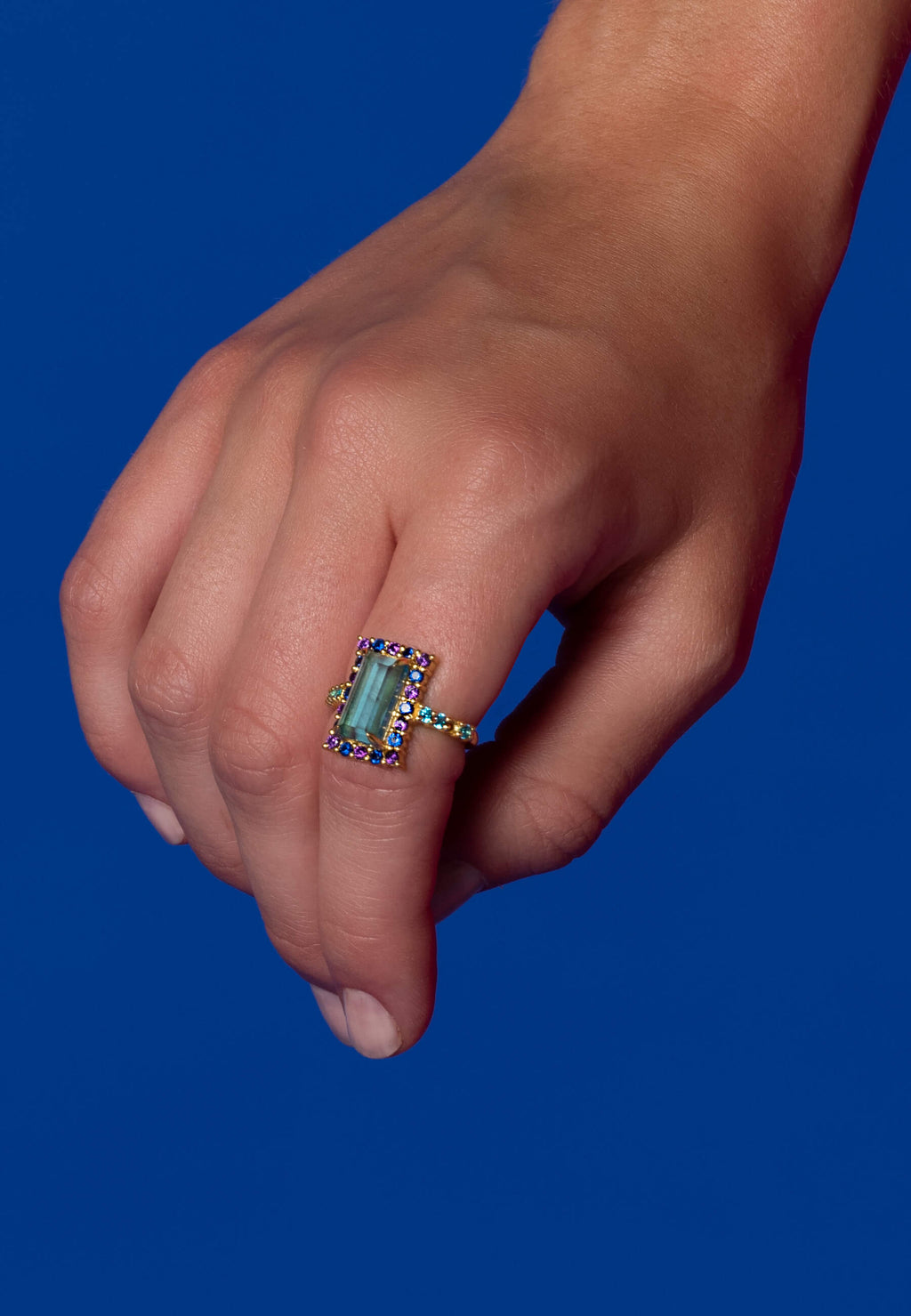Anillo Rivoli Rosetón Aguamarina y Morado