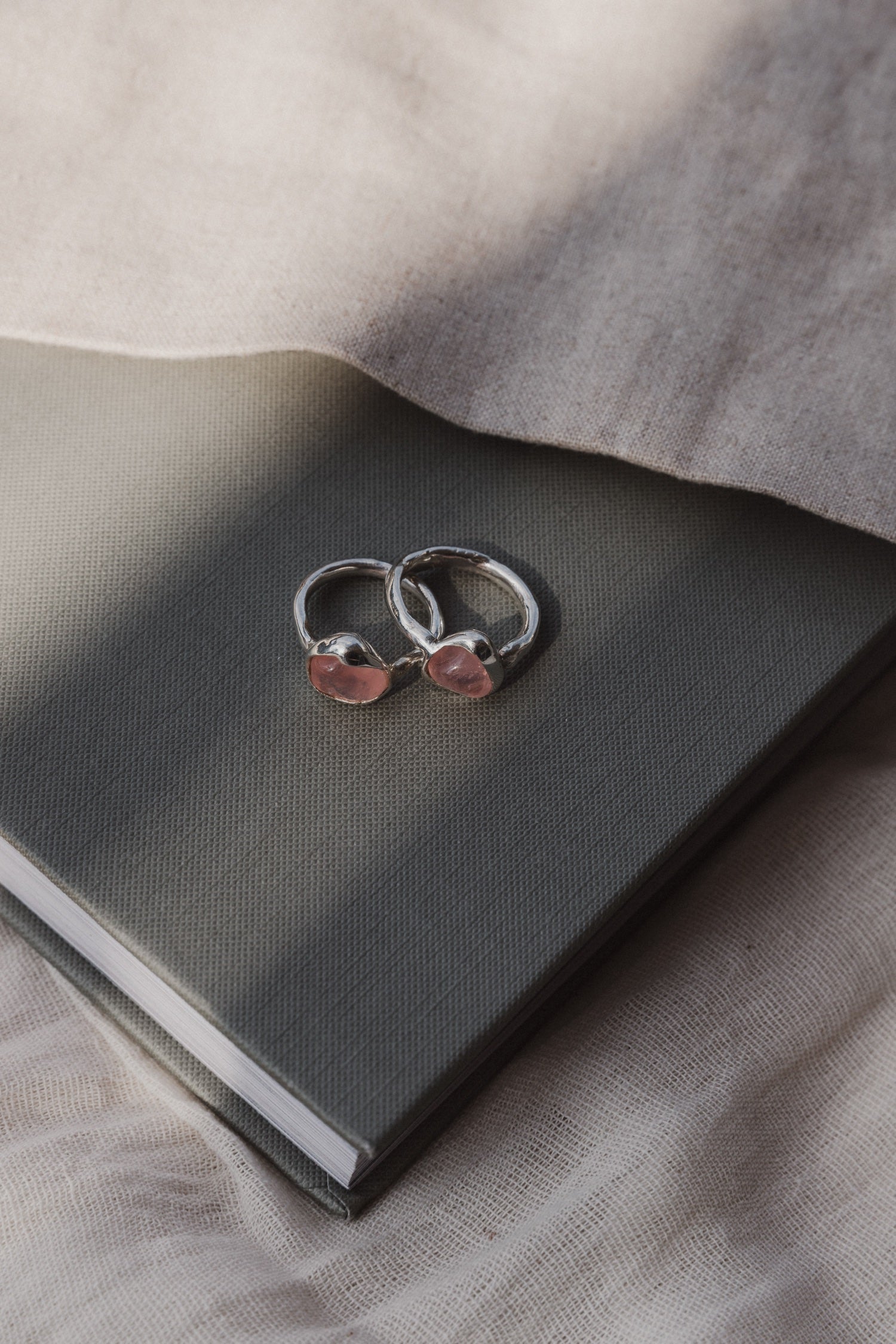 ANILLO CUARZO ROSA | PLATA
