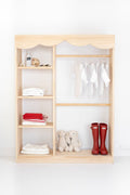 Armario Montessori de madera maciza con perchero y estantes