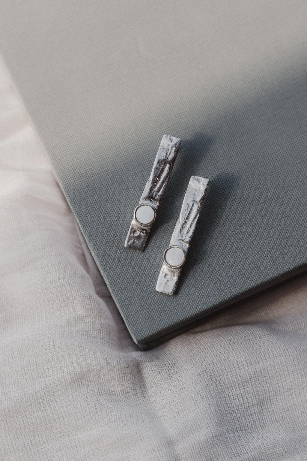PENDIENTES TOWER CON PIEDRA
